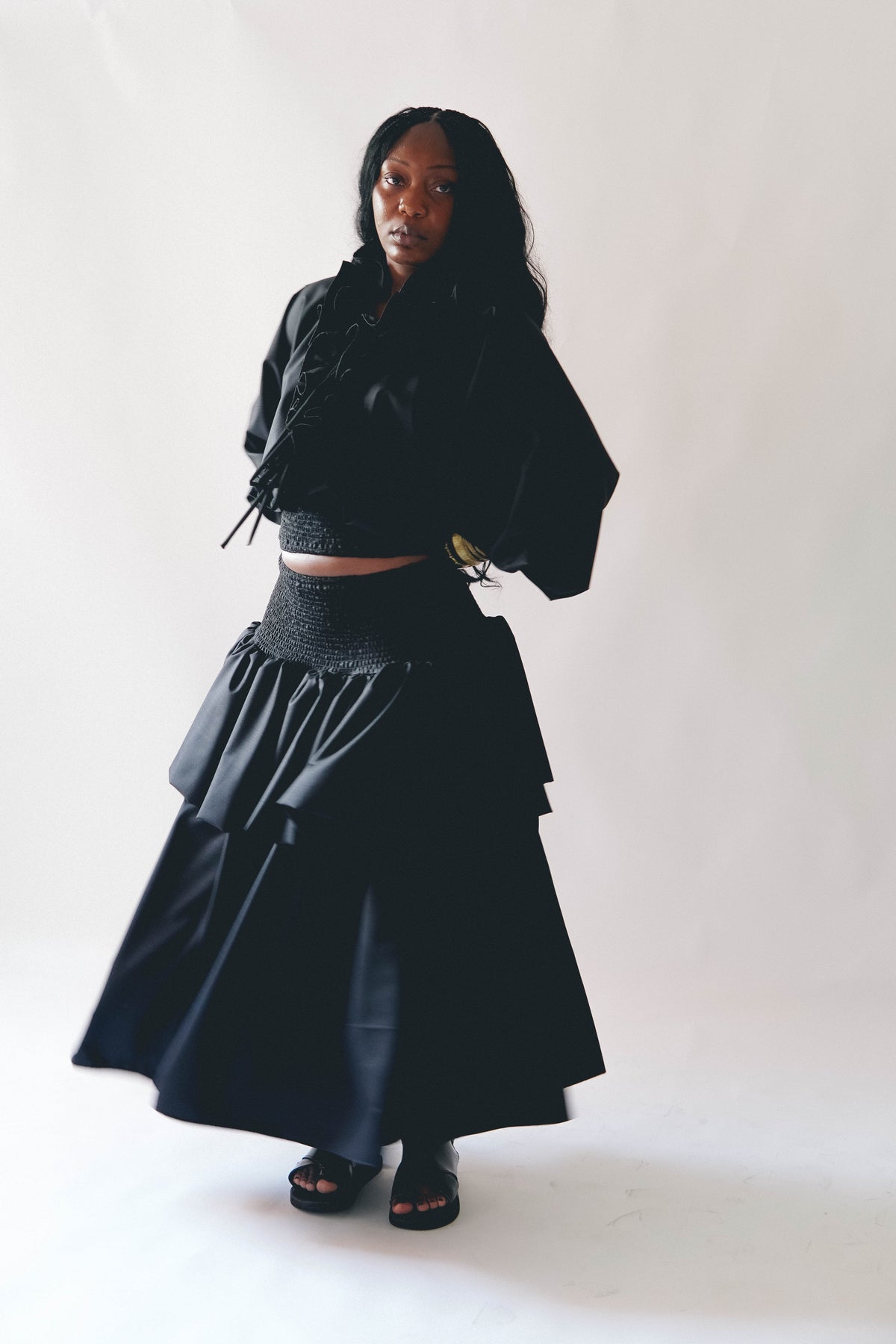BLACK MIDI SKIRT